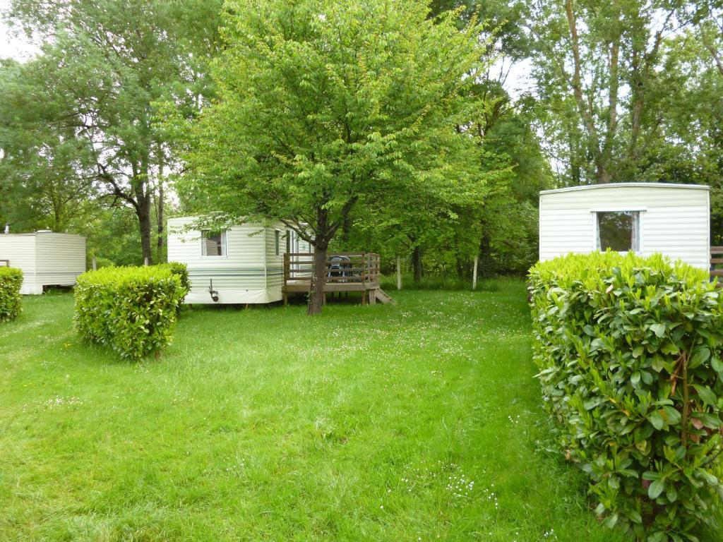 Hotel Camping Le Mouliat Moncrabeau Zimmer foto